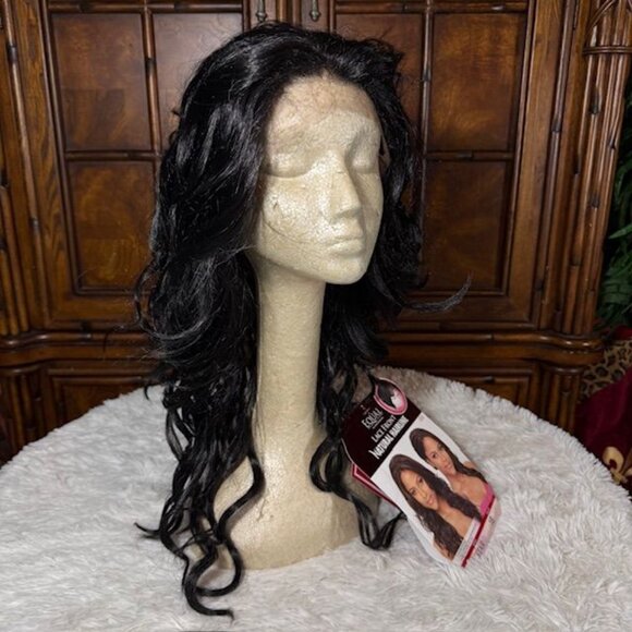 Freetress Equal 23" Star Lace Front Natural Hairline Color 1B Wavy Synthetic Wig - Picture 2 of 16